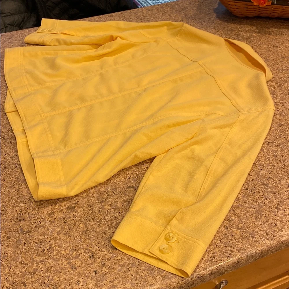 Christopher Banks Petite Large Yellow Button Top or Maybe a Lighweight Jacket - Picture 13 of 16